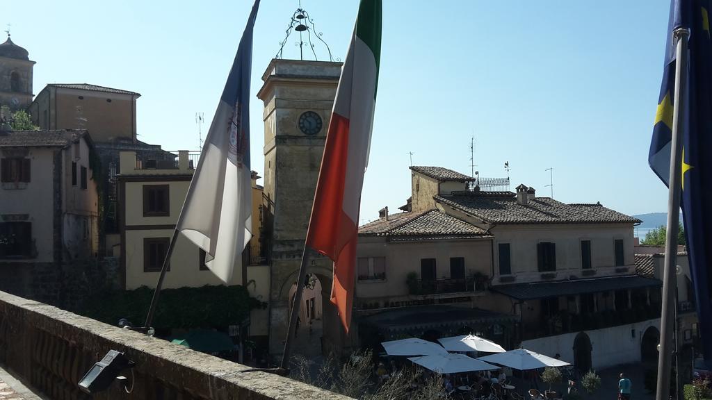 Relax In Piazzetta Casa E Appartamento Per Vacanze Trevignano Romano Bilik gambar