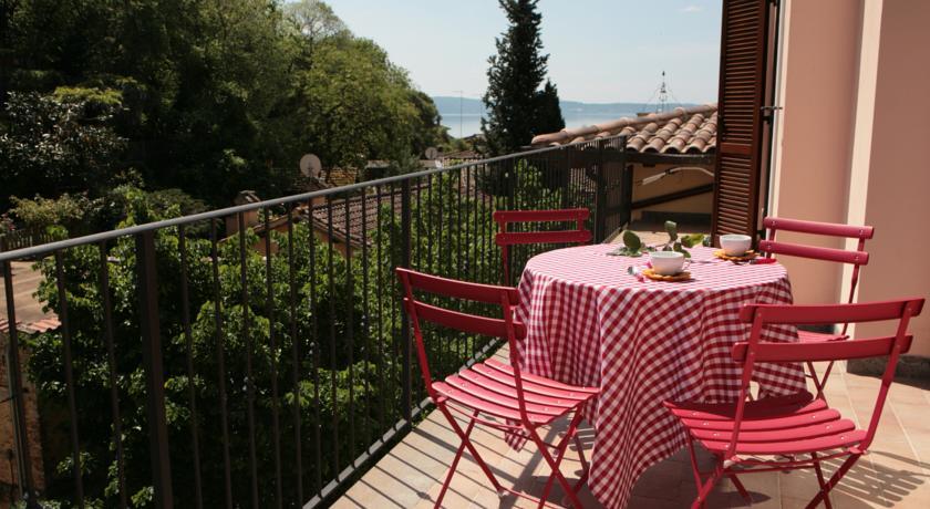 Relax In Piazzetta Casa E Appartamento Per Vacanze Trevignano Romano Bilik gambar