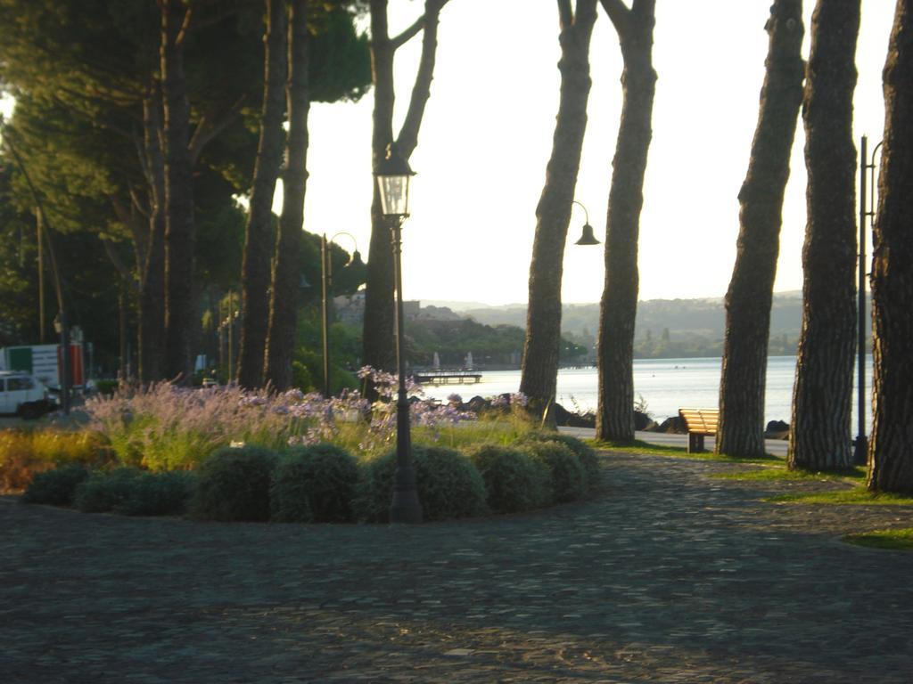 Relax In Piazzetta Casa E Appartamento Per Vacanze Trevignano Romano Luaran gambar