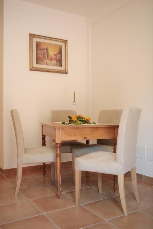 Relax In Piazzetta Casa E Appartamento Per Vacanze Trevignano Romano Bilik gambar