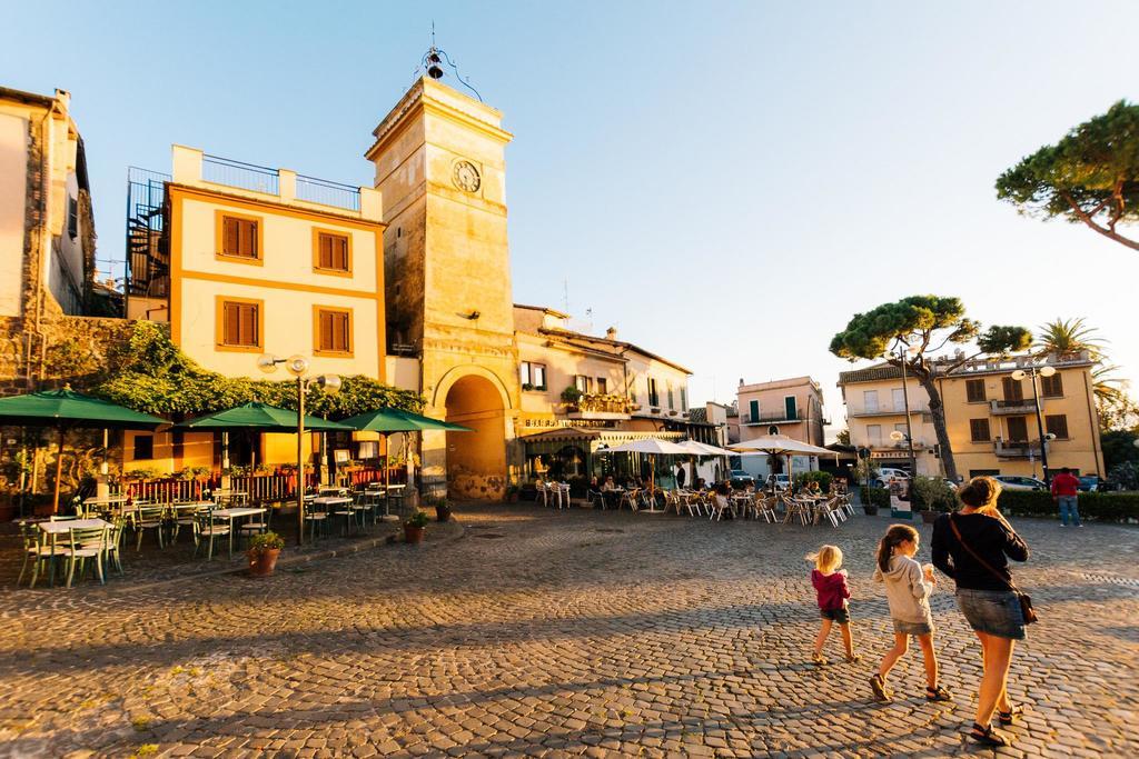 Relax In Piazzetta Casa E Appartamento Per Vacanze Trevignano Romano Luaran gambar